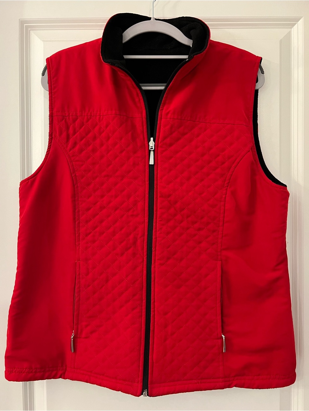 Women's Reversible Red Quilted & Black Fleece Zip-Front Vest - Like New